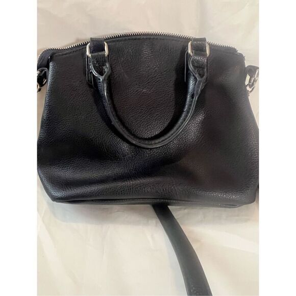 Jones New York Black shoulder bag with silver hardware - Picture 4 of 10